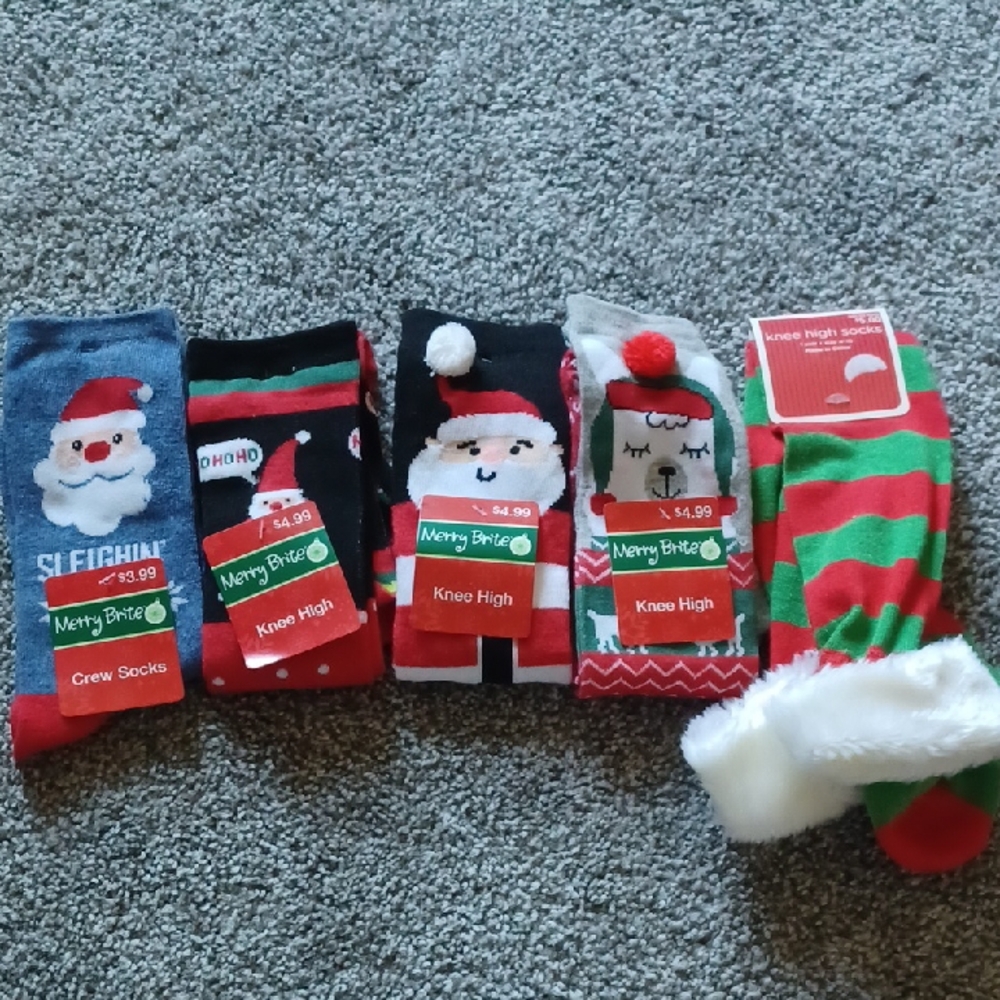 5 New Pairs Assorted Women's Christmas Holiday Socks
